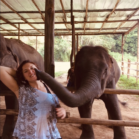 Meet your Posher, Michelle - Picture 2 of 3